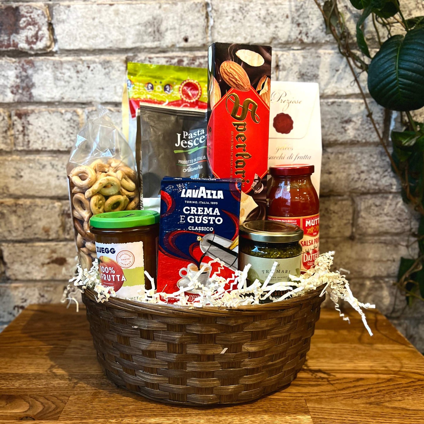 Christmas Gift Basket (Small)