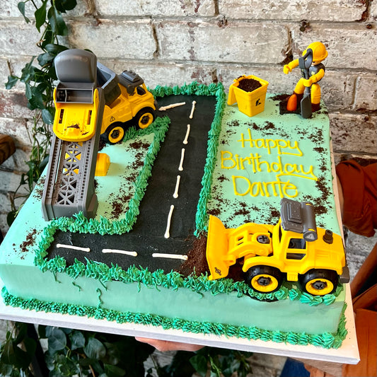 Construction themed kids' birthday cake