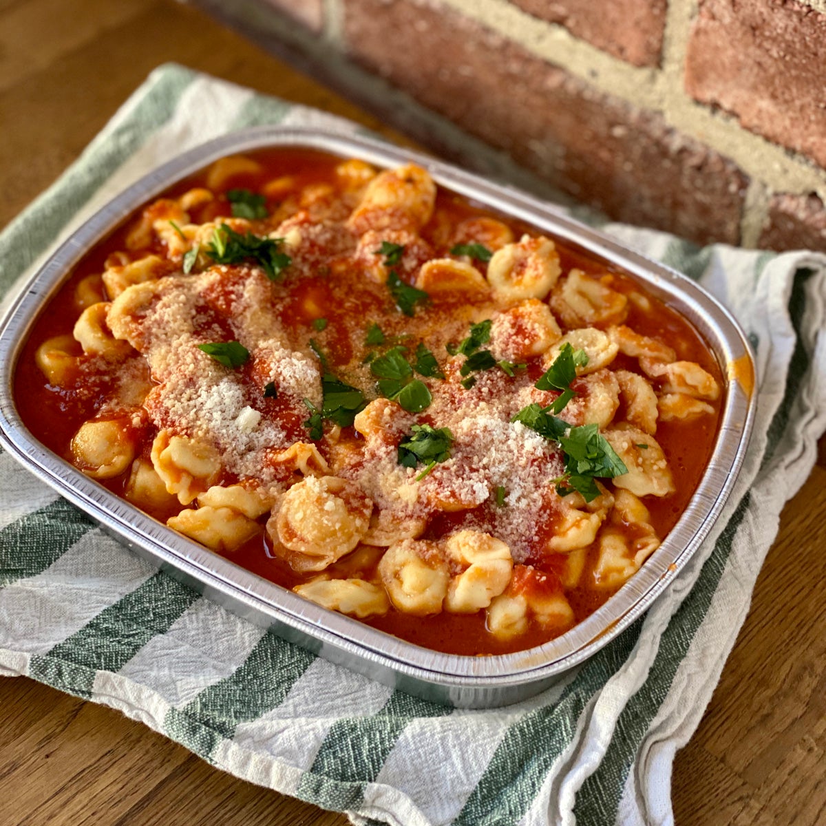 Cheese Tortellini in Tomato Sauce