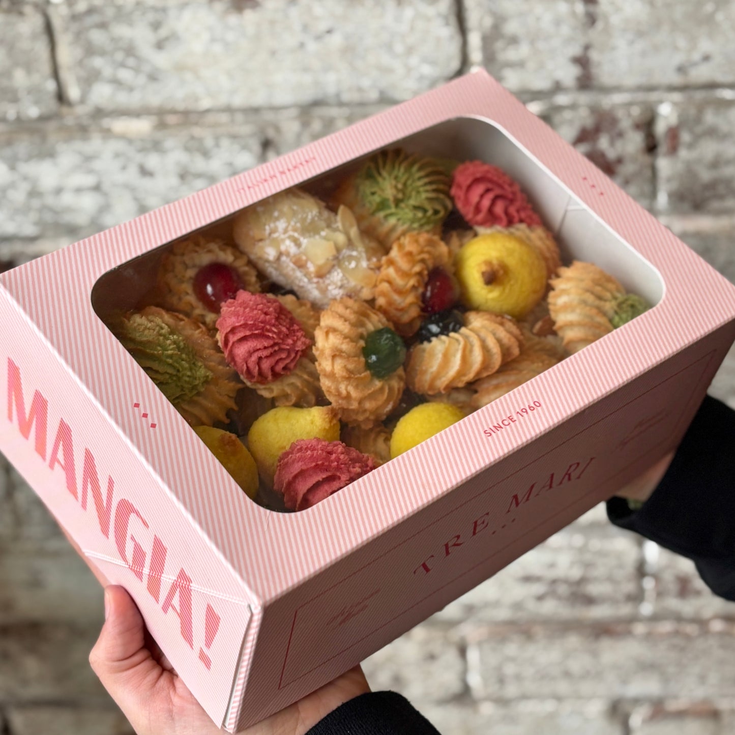 Amaretti Cookie Box