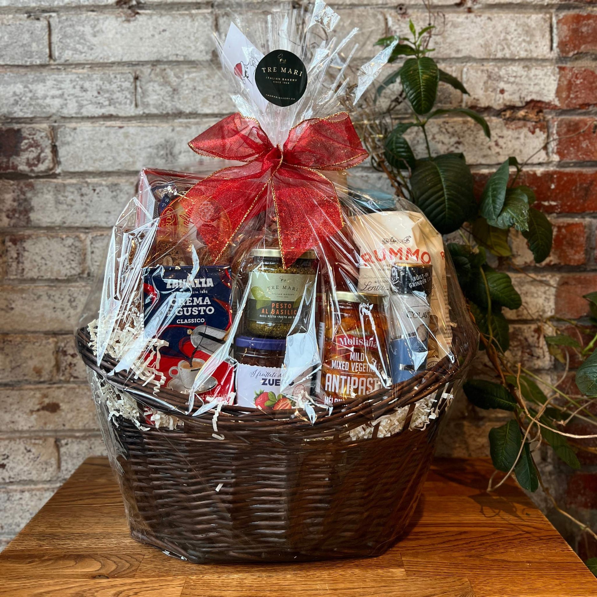 Christmas Gift Basket (Medium)