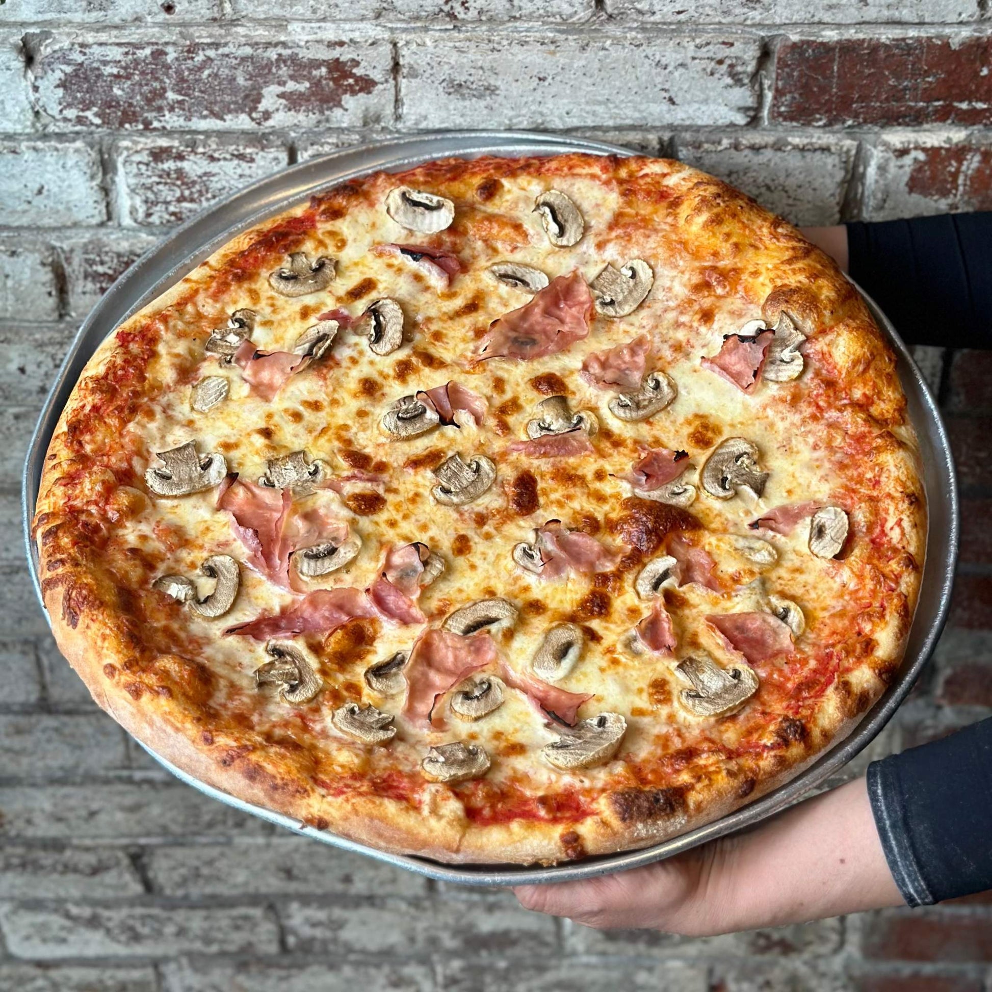 Cotto e Funghi Pizza