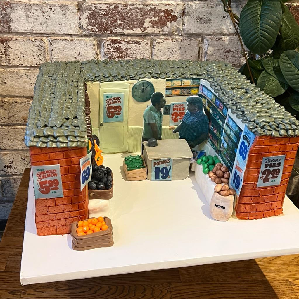 Diorama cake of the famous scene from Seinfeld