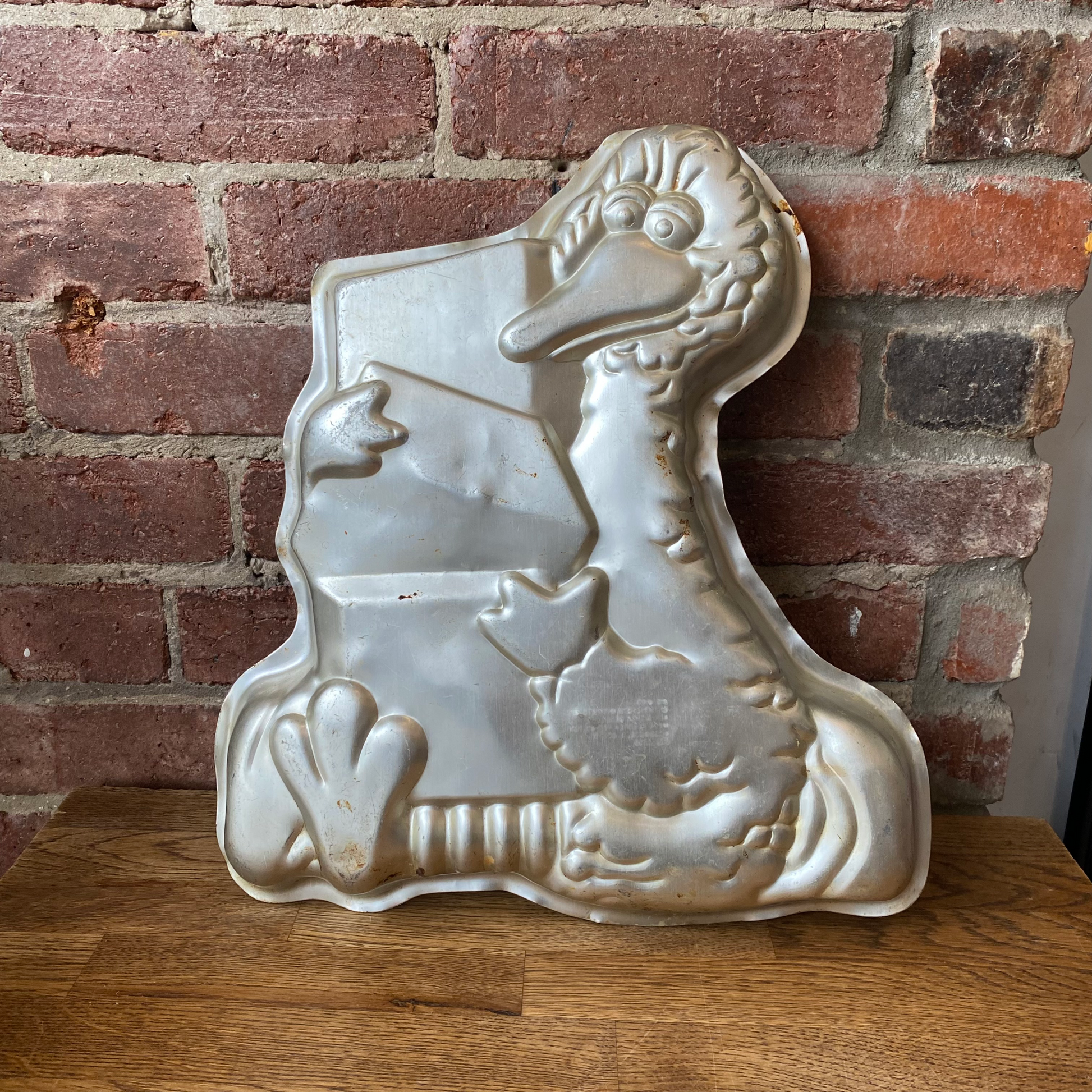 Big Bird cake tin