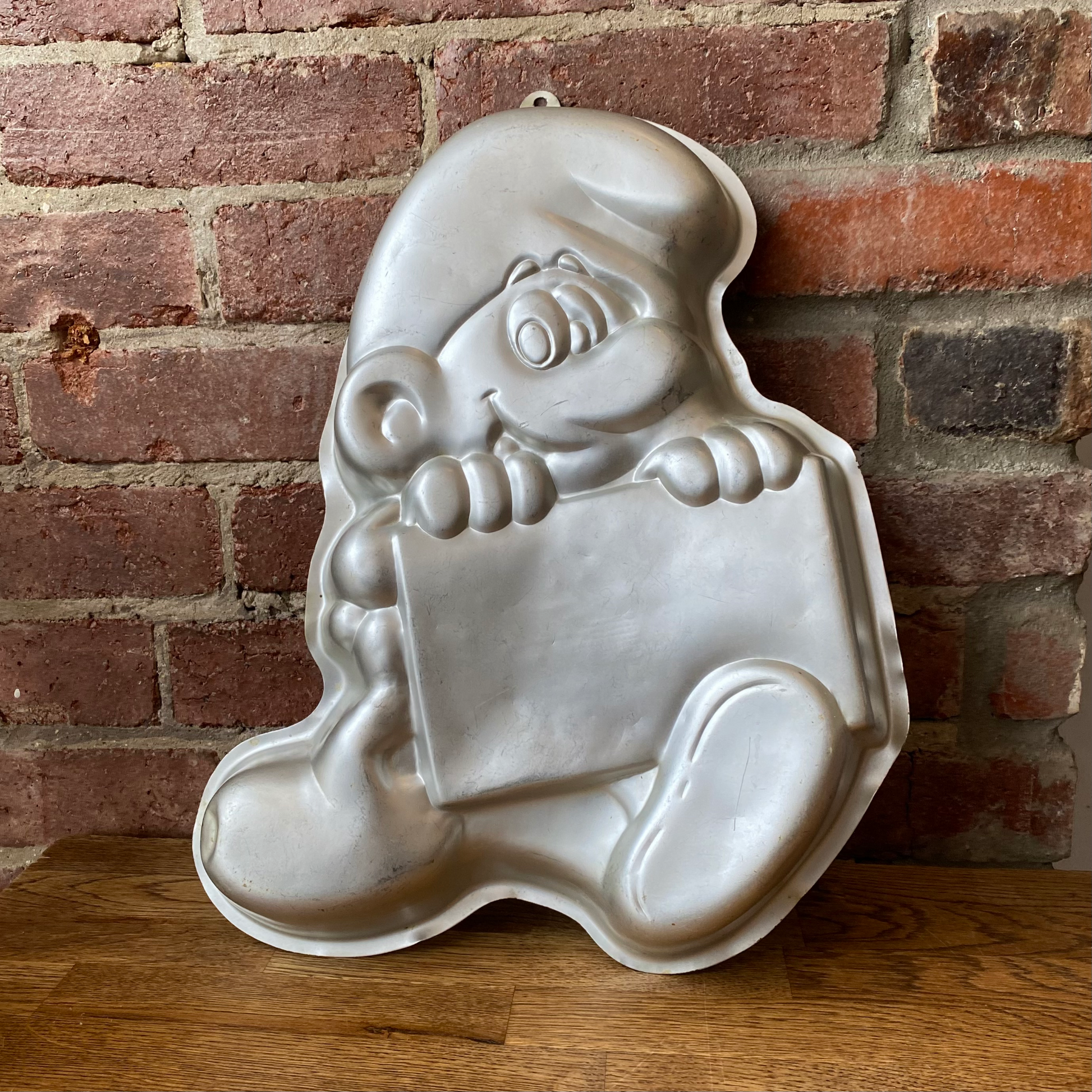 Smurfs cake tin