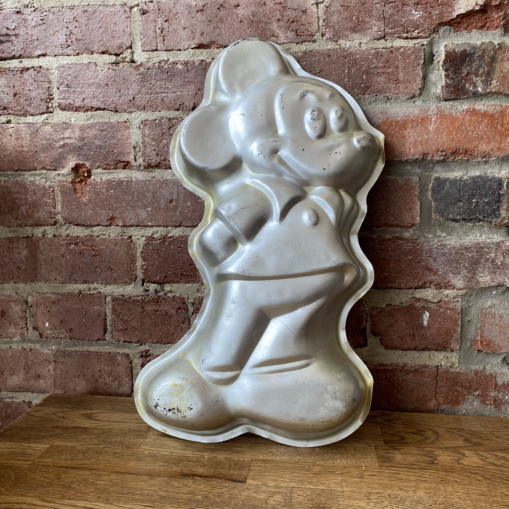 Mickey Mouse cake tin