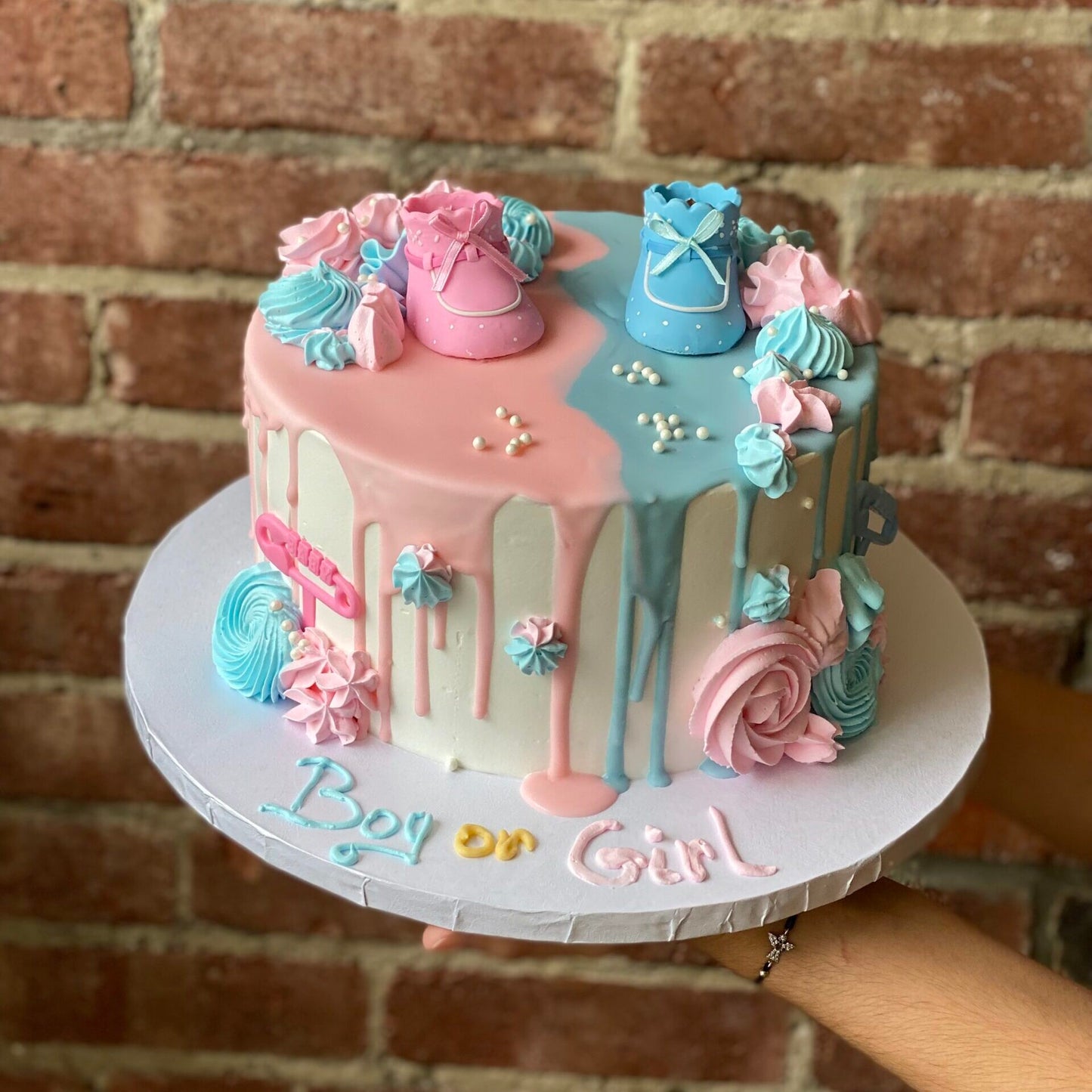 Take for baby shower with pink and light blue colours