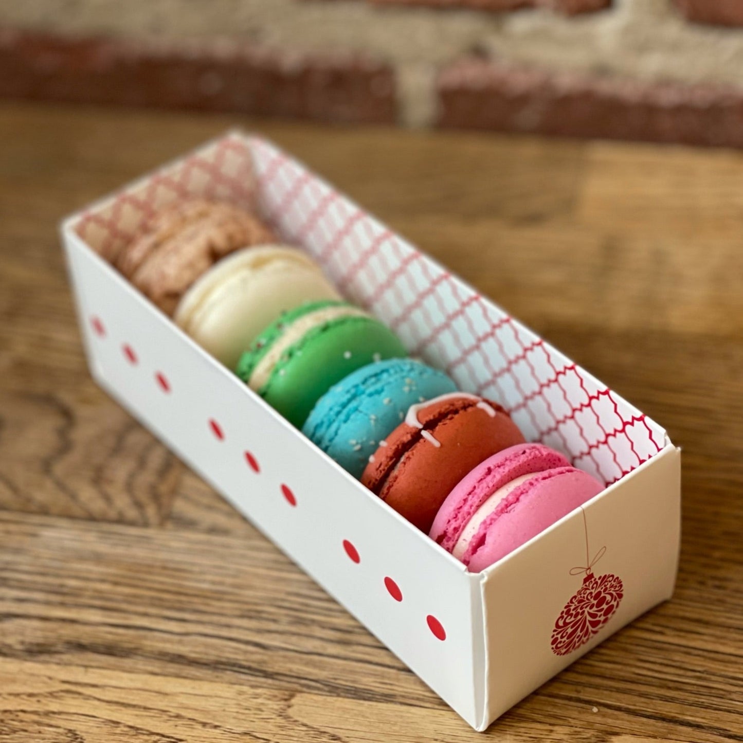 Macaron Box